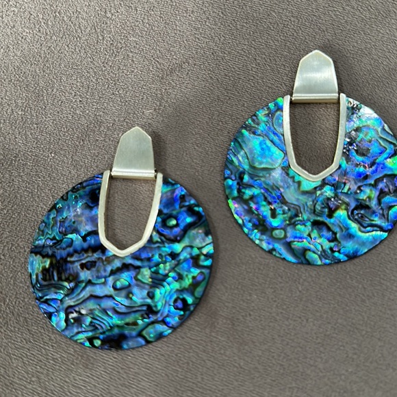 kendra Scott Diane gold plated over brass Abalone Shell statement Earrings - Picture 3 of 12